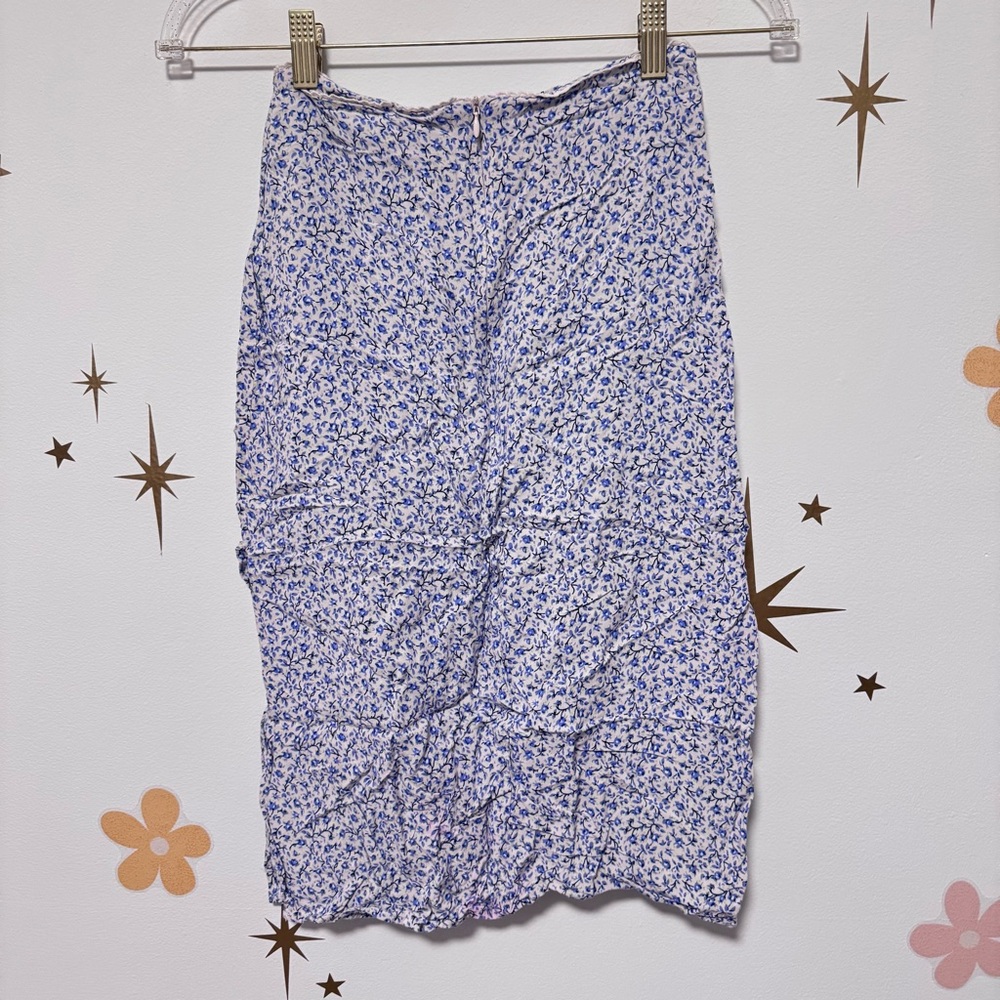 Brandy Melville Floral Blue Skirt - Picture 2 of 5